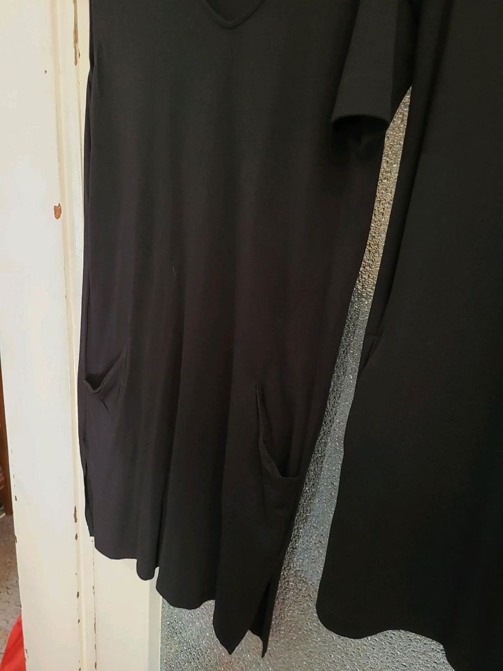 2 schwarze Kleider H&M Größe XS in Großbreitenbach