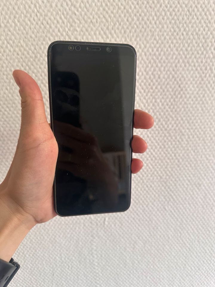 Ich werde das Telefon Xiaomi Redmi 5 Plus 3/32 Black verkaufen in Moosburg a.d. Isar