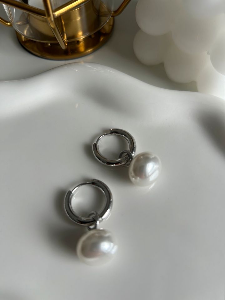 Schöne Perlen Ohrringe aus Edelstahl in Sandhausen