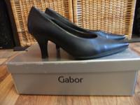 Schwarze Pumps Damenschuhe Gr. 2 1/2 (36) Gabor Gothic Gothik Nordrhein-Westfalen - Moers Vorschau