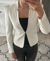 Kurzer Blazer, H&M, weiß, Puffärmel, Struktur Niedersachsen - Berne Vorschau