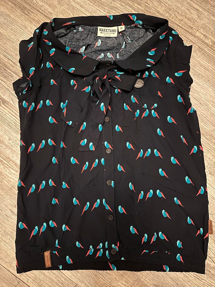 Naketano verspielte Bluse mit Vogel Gr. S in Haar