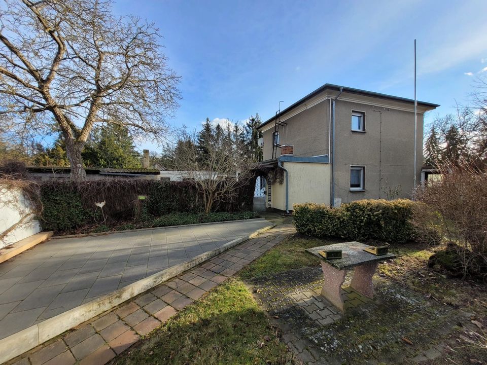 Einfamilienhaus mit großzügigem Grundstück und Nebengebäuden in Jerichow in Jerichow