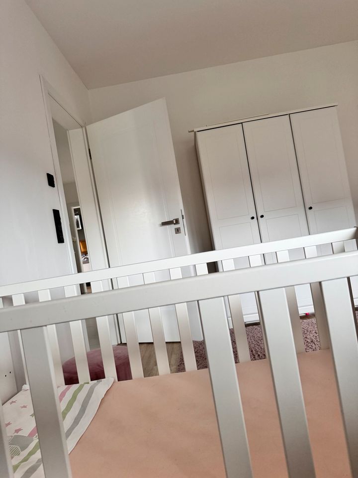 Kinderzimmer Set: Schrank und Kommode und Kinderbett in Lohne (Oldenburg)