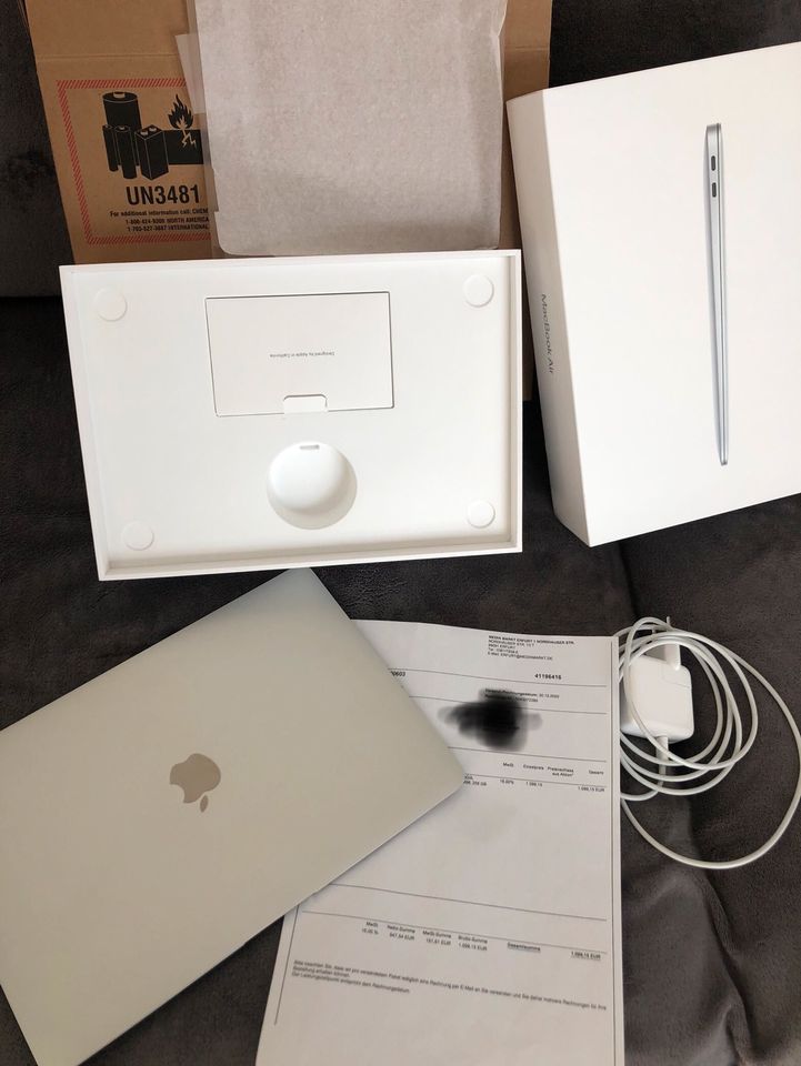 Apple MacBook Air 13’’ 256 GB 8 GB RAM wie neu in Saarlouis