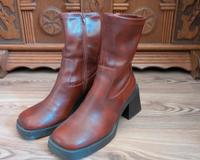 Stiefel mit Plateau und eckiger Spitze Niedersachsen - Braunschweig Vorschau