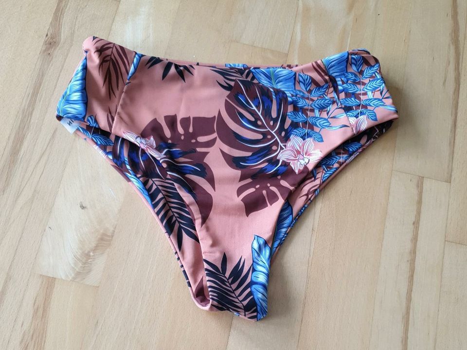 Bademode Bikini 80C 85A Gr. S , z. T. ungetragen in Mönchengladbach