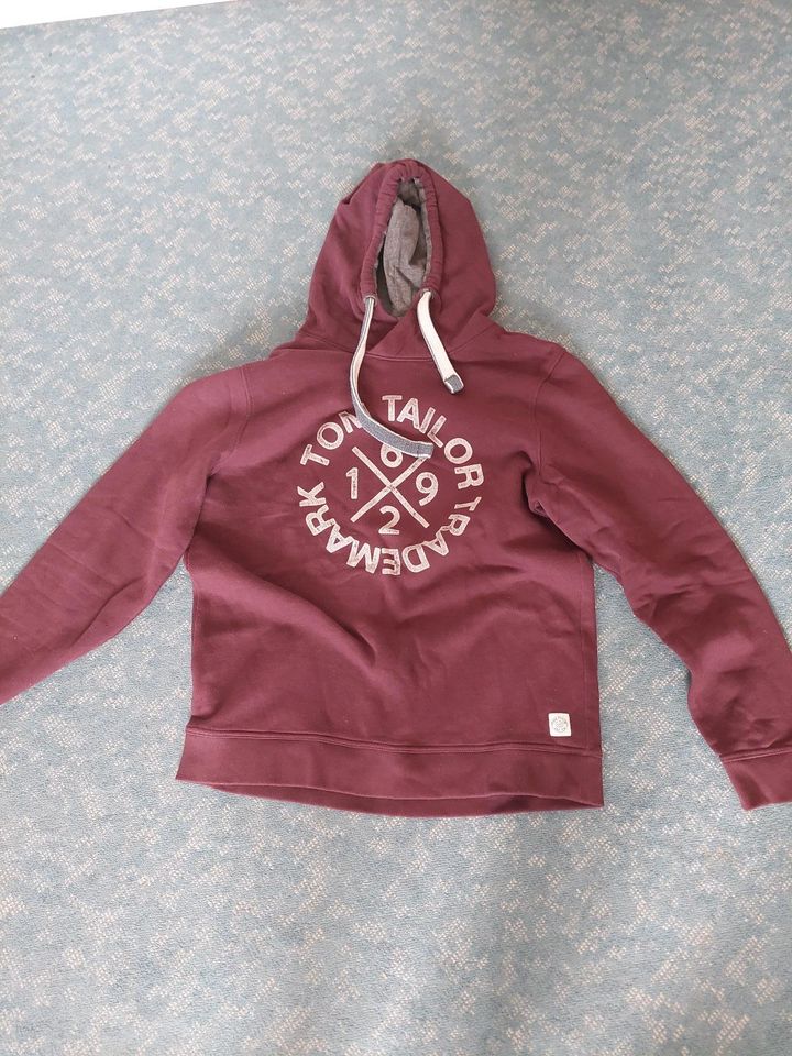 Weinroter Hoodie Tom Tailor in Bühl