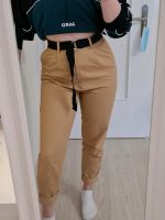 Beige Chino Hose mit Gürtel Nordrhein-Westfalen - Borgentreich Vorschau