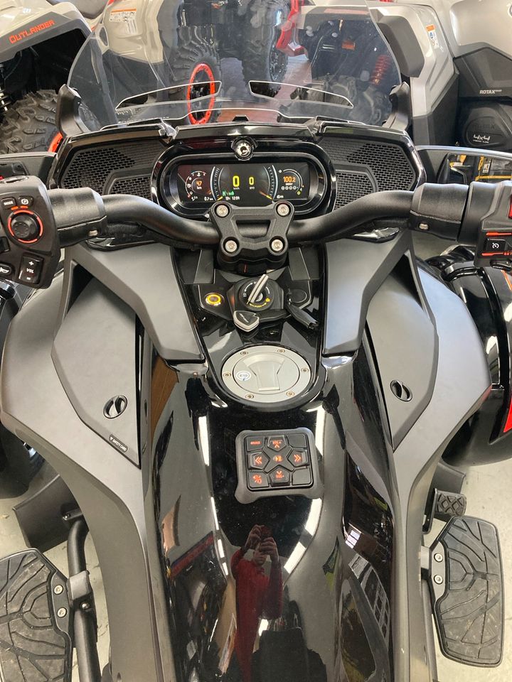 Can-Am Spyder F3-LTD 2.500 Rabatt & 3 Jahre Garantie in Dresden