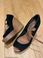 Esprit Damenschuh mit Keilabsatz, Gr.36, in der Farbe Schwarz Stuttgart - Zuffenhausen Vorschau