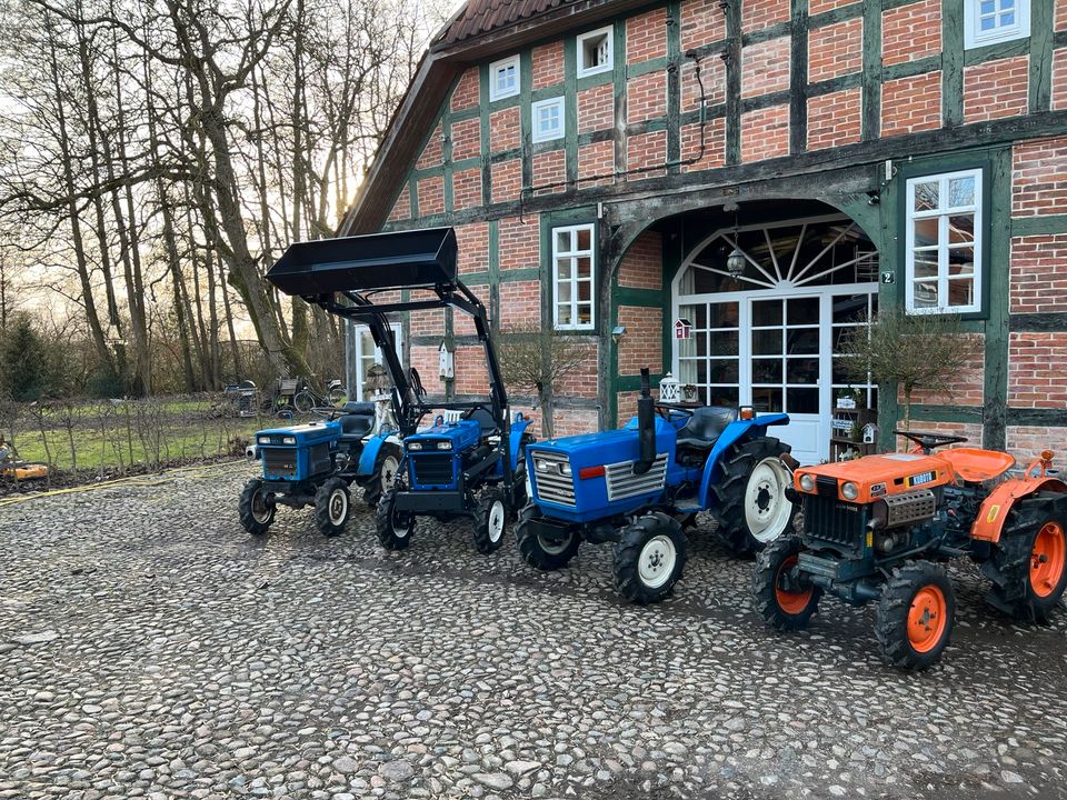 Kubota b7001 Allrad Zapfwelle 16 PS Reitplatz Kleintraktor in Kirchlinteln