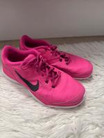 Nike Damen Turnschuhe pink Gr. 39 Bayern - Straubing Vorschau