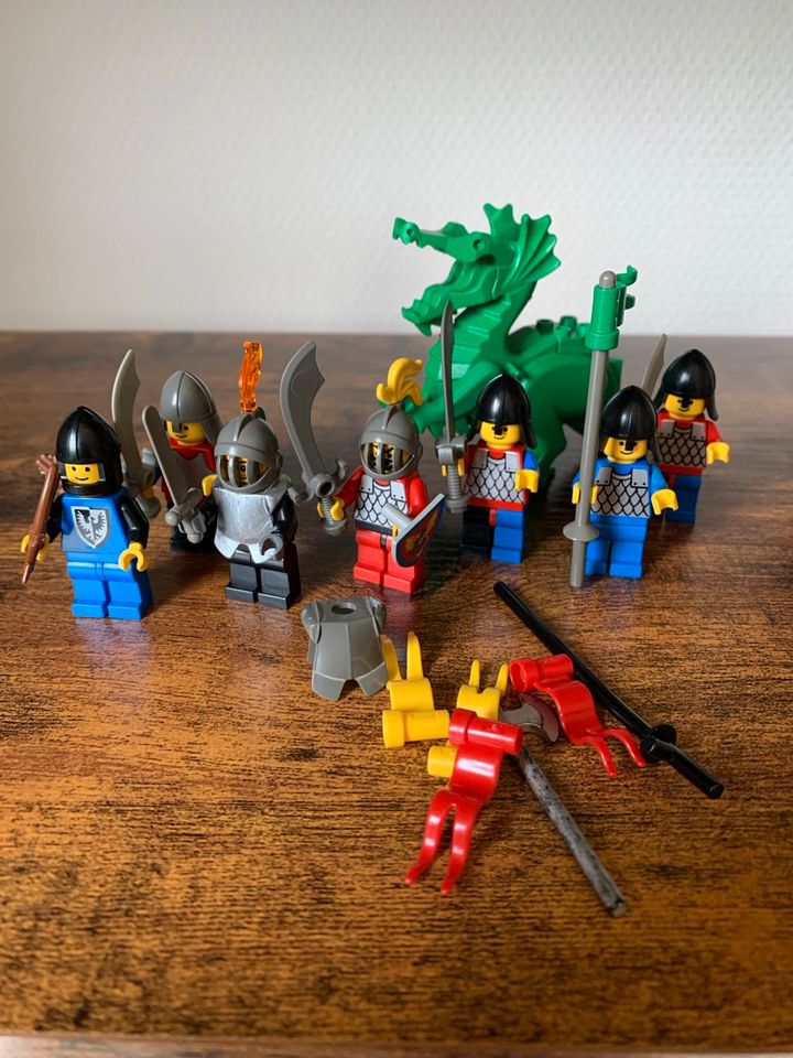 Lego Ritter mit Drachen in Trebur