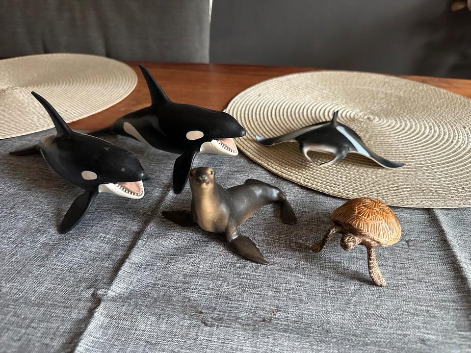 Schleich Figuren Meerestiere Orca, Schildkröte, Rochen, Seelöwe in Scharbeutz