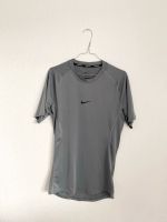 Nike Pro Dri-FIT Kurzarm-Fitness-Oberteil grau Herren Düsseldorf - Düsseltal Vorschau