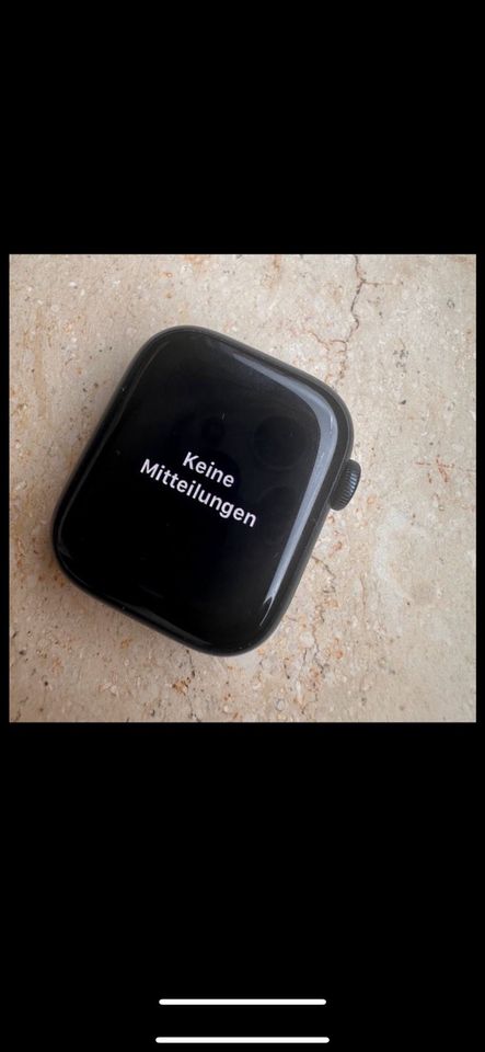 Apple Watch Series 8 black in Deggendorf