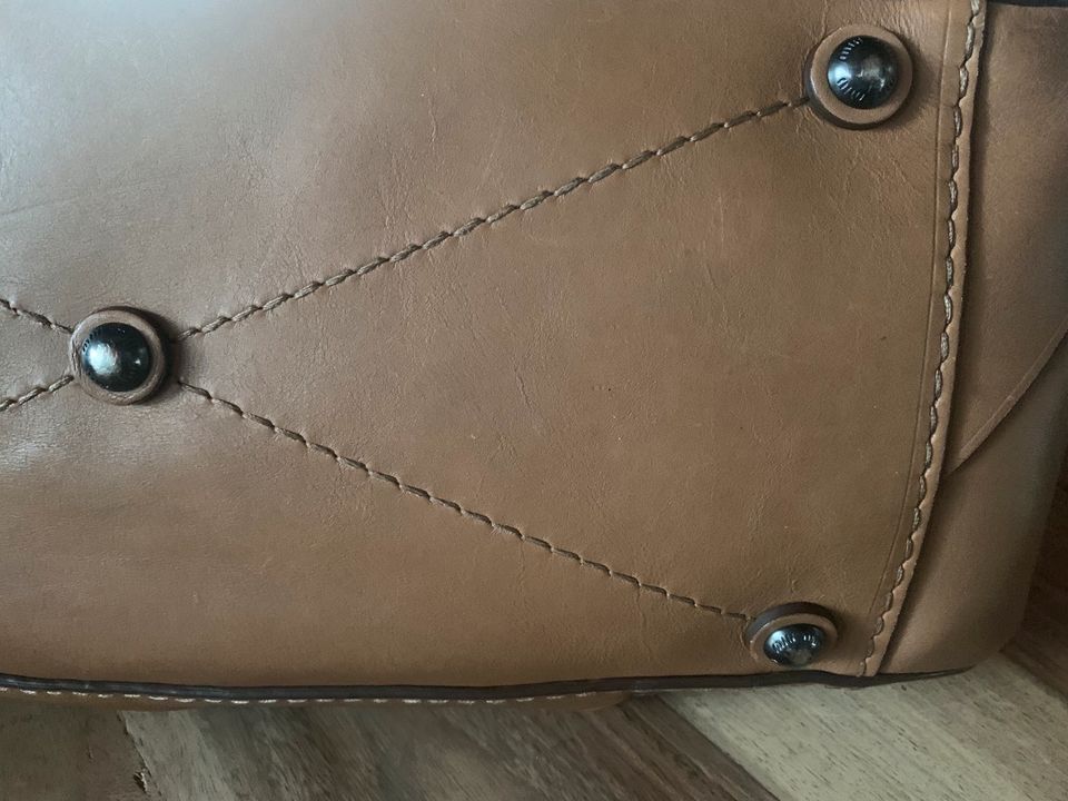 Miu Miu Designer (Prada) Tasche Handtasche Leder camel in Wehrheim