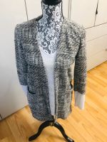 Damenpullover kombiniert mit Bluse von Desigual Gr 38 Nordrhein-Westfalen - Gladbeck Vorschau