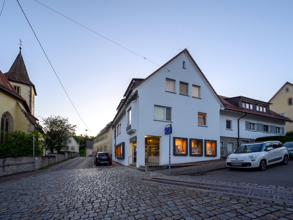 Großzügiges Wohn- und Geschäftshaus mit 3 Einheiten in Mühlhausen in Stuttgart