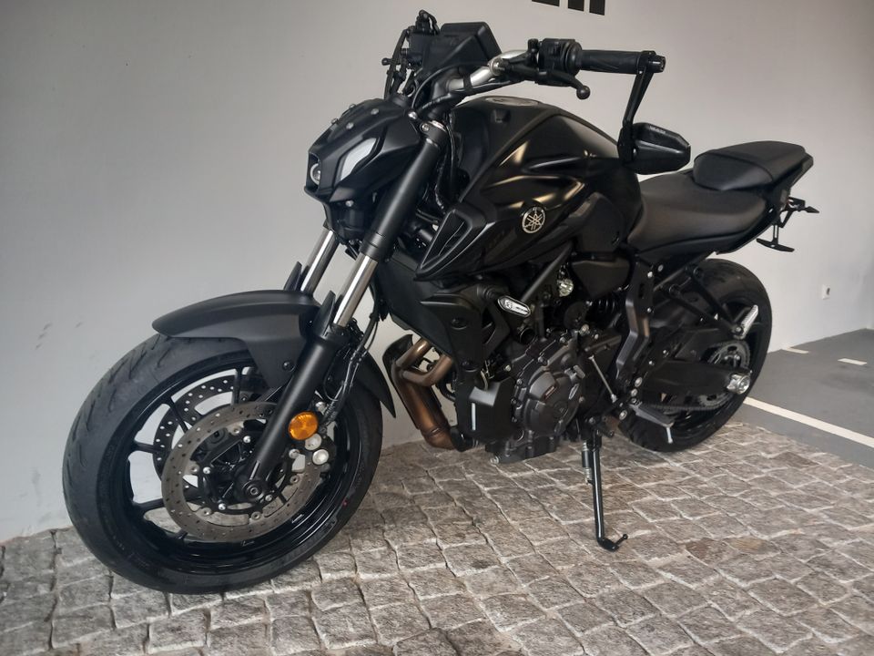 Yamaha MT07 Blackedition TOP ZUSTAND, KKH, Spiegel, Garantie in Malchin