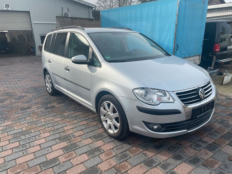 Volkswagen Touran 1,4TSI Conceptline 1. Hand in Barsbüttel