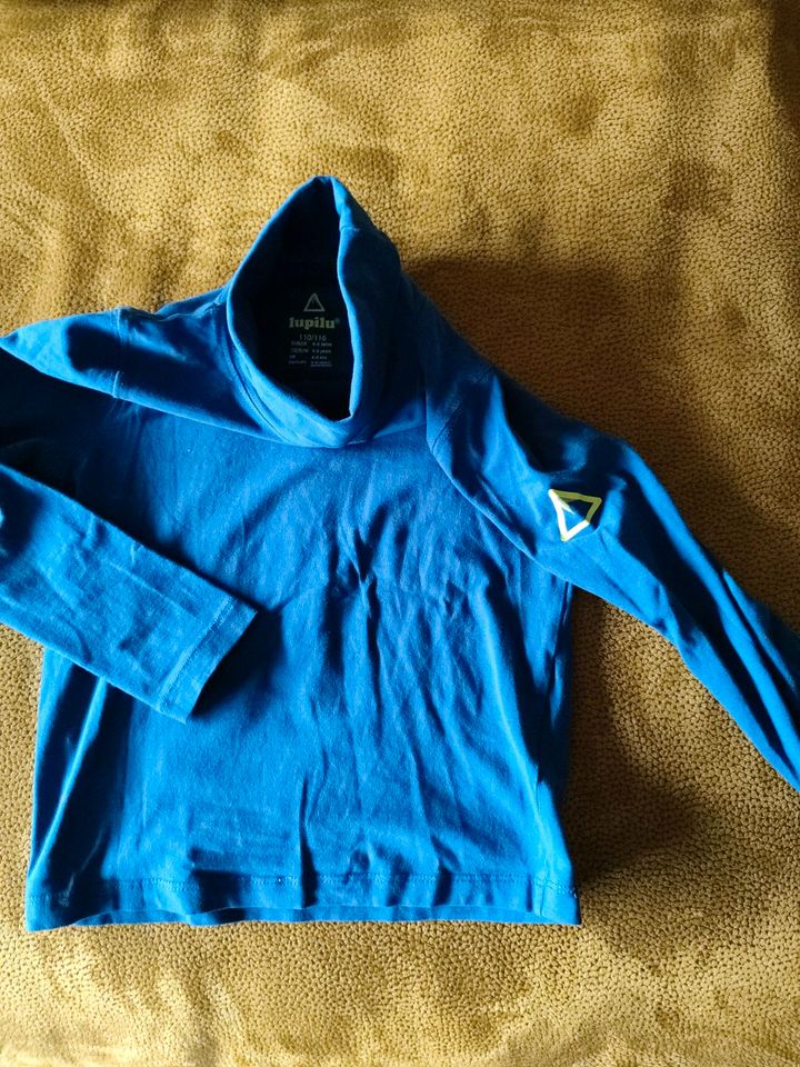 Langarm-Shirt mit Rollkragen, blau, Größe 110/116 in Engen