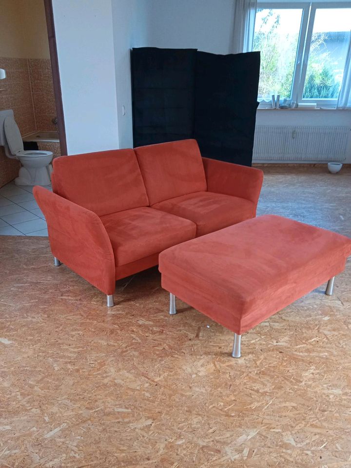 Sehr schönes Sofa 160 breit in Wiesentheid