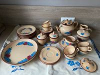 Keramik Geschirr handbemalt mit passender Tischdecke Niedersachsen - Buxtehude Vorschau