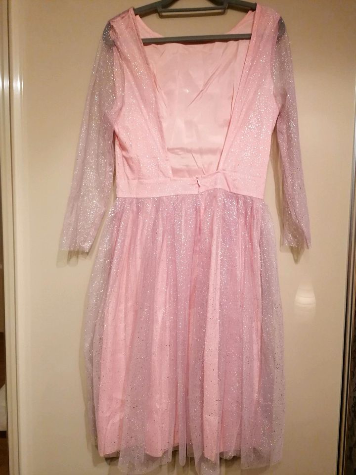 Kleid Shein Gr. 38 neu in Bötersen