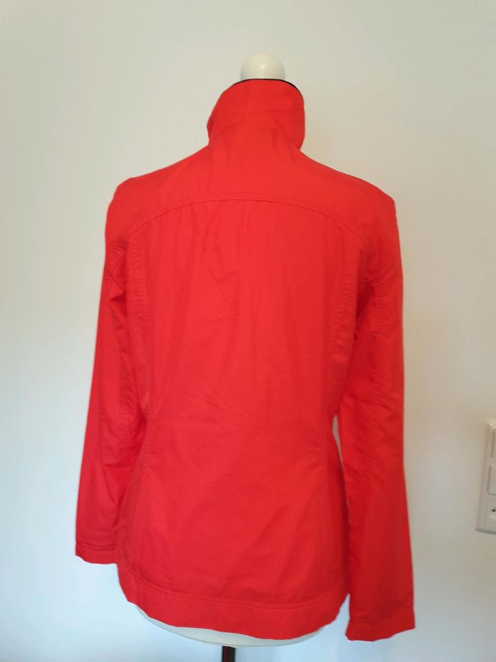 Leichte Adidas Jogging-Jacke / Trainingsjacke in Warstein