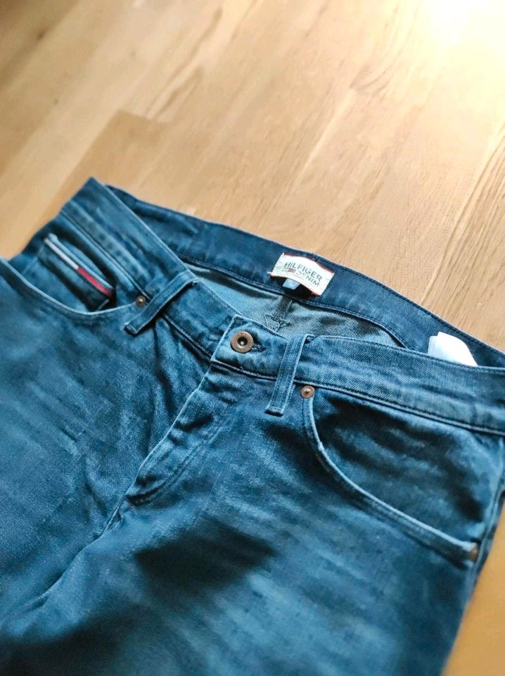 Hilfiger Denim Jeans, Cropped Gr. 32 in Berlin