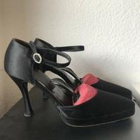Luxus Pumps High Heels Versace  edel Gr 38,5 schwarz Satin Hessen - Offenbach Vorschau