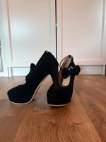 Plateau Pumps mit Schleifen von Onewus Hessen - Amöneburg Vorschau