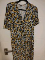 Kleid Orsay Größe 42 hellblau und gelb Blumendruck knielang Niedersachsen - Jembke Vorschau