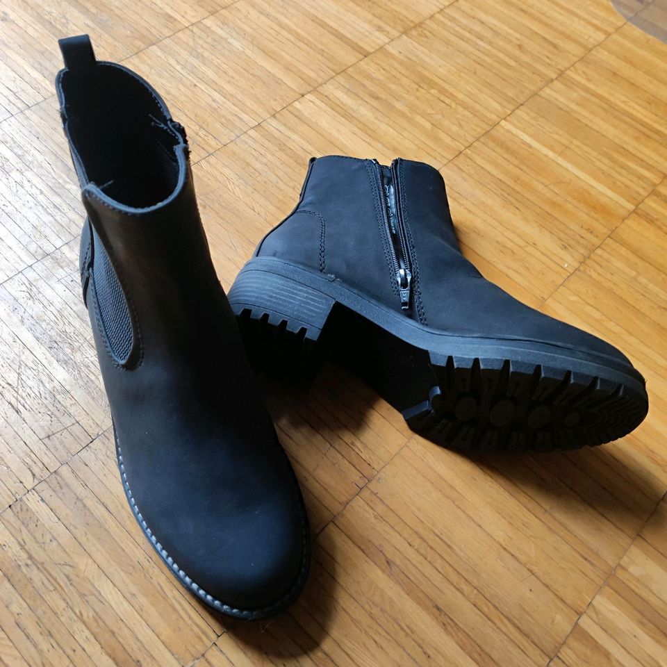 Stiefeletten neu inkl. Versand in Bad Arolsen