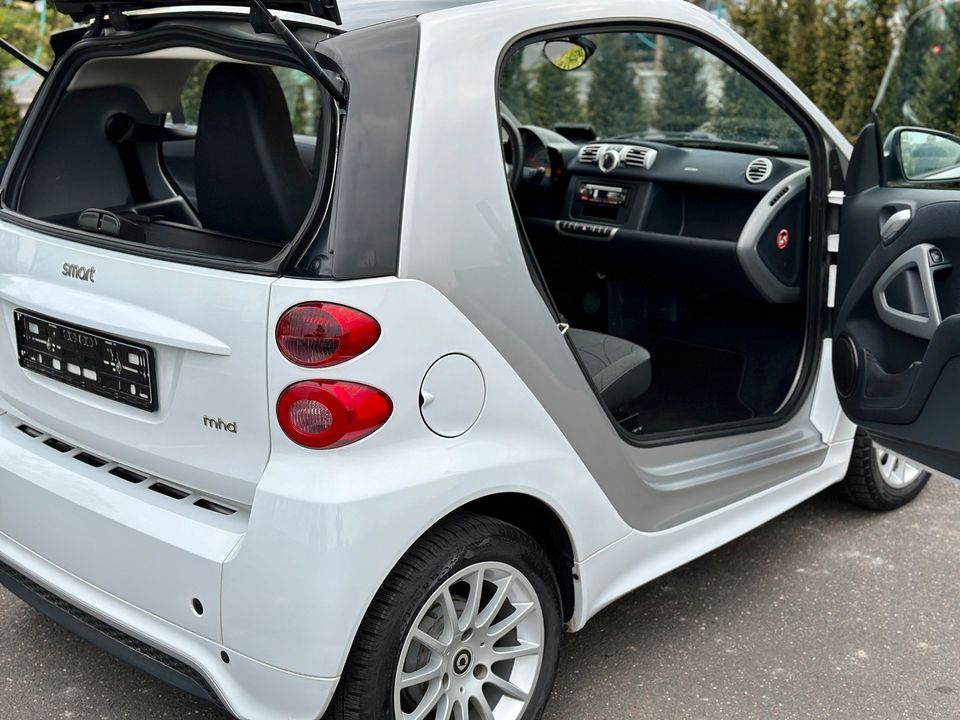 Smart Fortwo 1.0, 71 PS! Micro Drive Passion* Automatik! in Ratingen