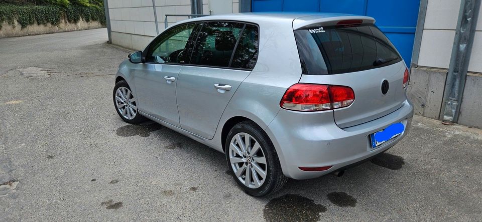 Volkswagen Golf 1.6 TDI Style Variant Style in Esslingen