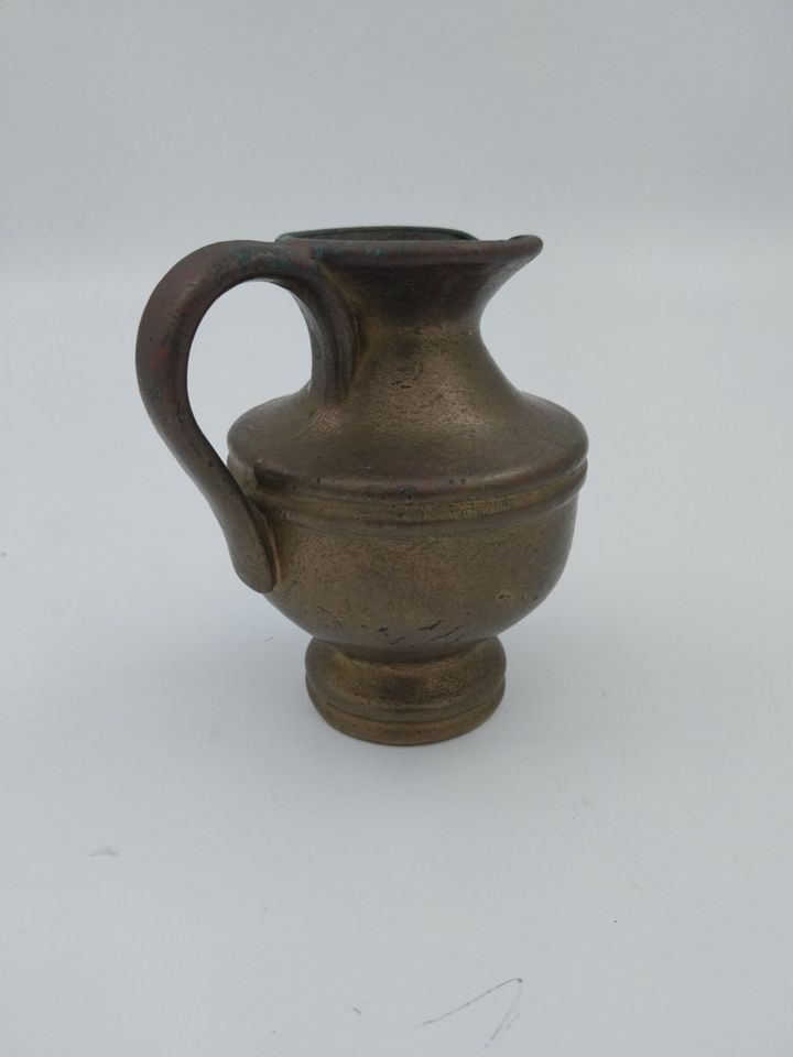 kleine Vase. massiv Bronze, sehr alt, sehr schwer in Gummersbach