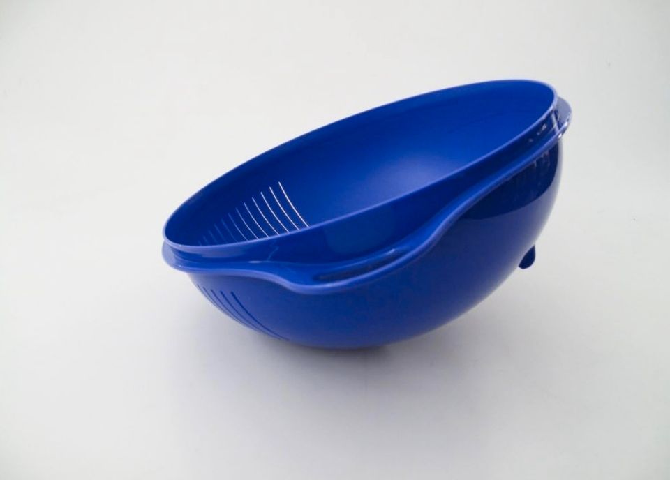 Tupperware Rührschüssel Maximilian 3,75 L, blau, sieb in Kirchberg i. Wald