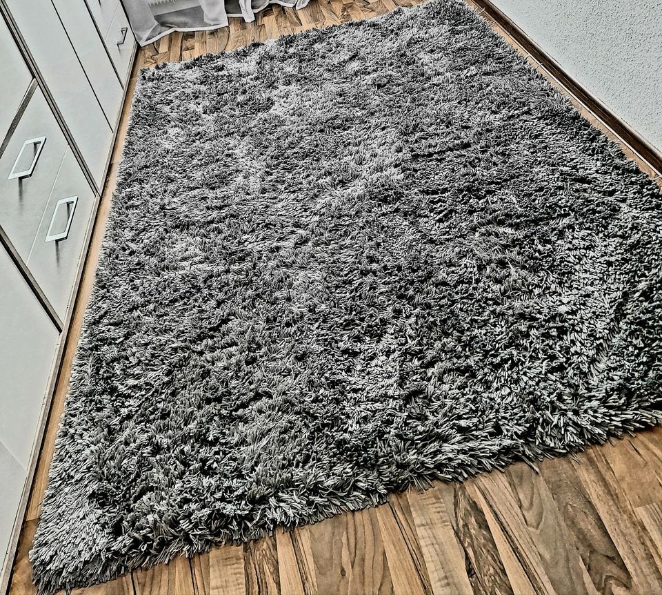 Hallo, ich verkaufe einen großen Teppich (neu) in Dortmund