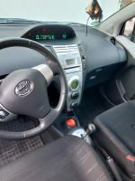 Toyota Yaris automatik 1.3 Nordrhein-Westfalen - Remscheid Vorschau