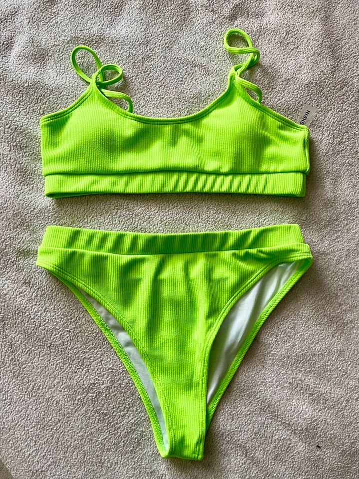 Neon Bikini Stretch crinkle grün neu gr. L 80er Jahre Look SHEIN in Bremen