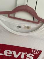 Tshirt Levi’s Logo rot weiß (Gr.S) Nordrhein-Westfalen - Gummersbach Vorschau