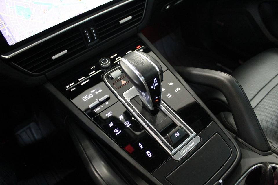 Porsche Cayenne V6"Coupe"Panorama"360°"HeadUp"SoftClose" in Hamburg