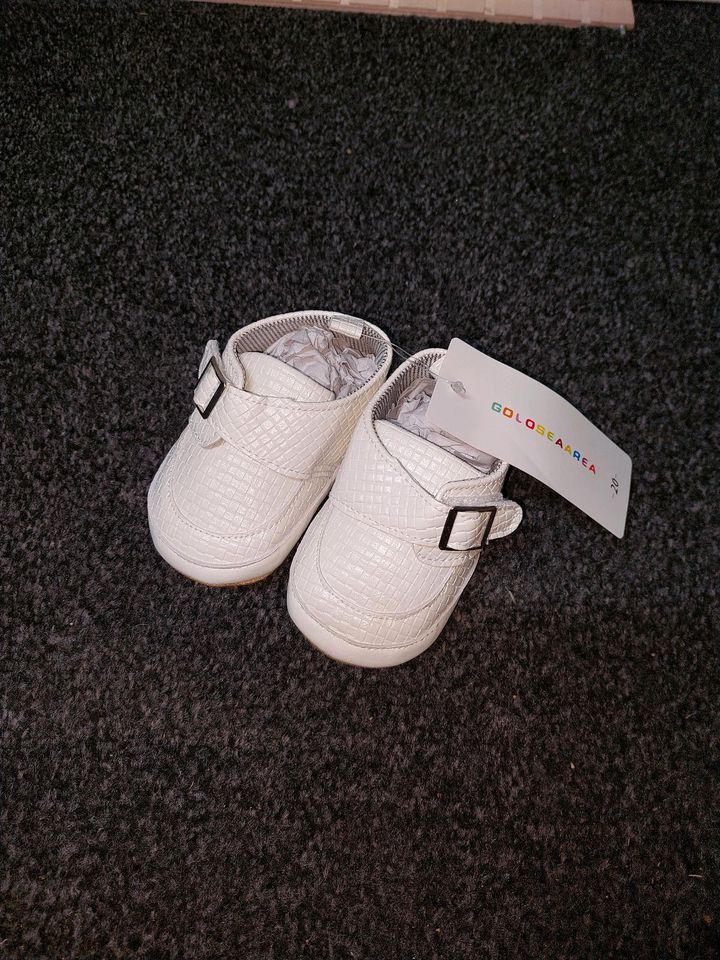 Babyschuhe in Uhingen