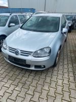 VW Golf 5 mit Heckschaden 1,4 Benzin 156000 km Niedersachsen - Vechta Vorschau