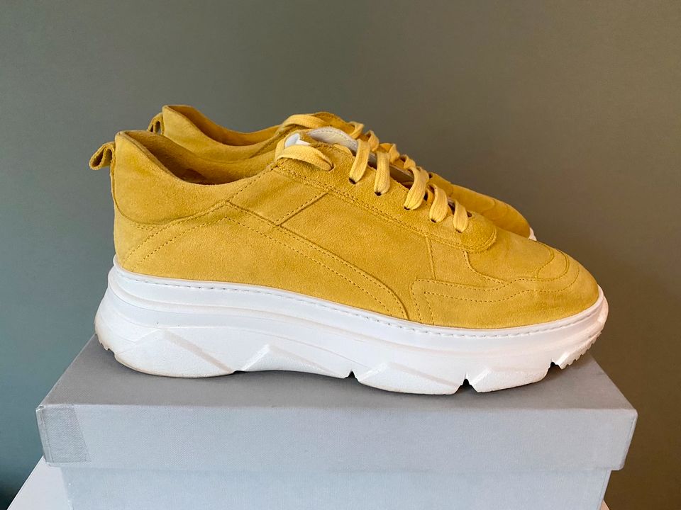 Copenhagen Sneaker gelb, Größe 40 - selten + gelber Gürtel in Solingen