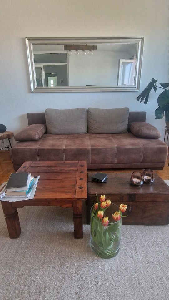 Vintage Couch ausklappbar zum Schlafen mit Stauraum in Biederitz