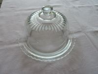 Glasteller mit Glasglocke von ARCOROC FRANCE, Vintage, 22,-€ Nordrhein-Westfalen - Neuss Vorschau